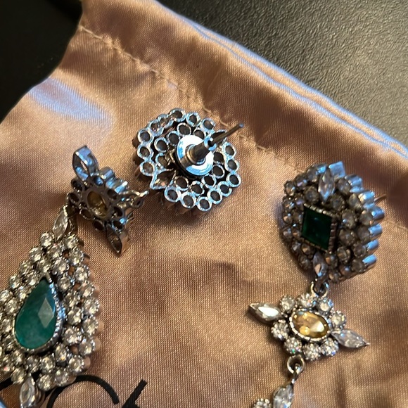 Vintage Cache Statement Earrings - Picture 3 of 3